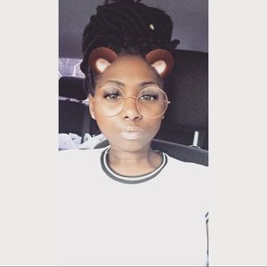 Meet your Posher, Shaneah